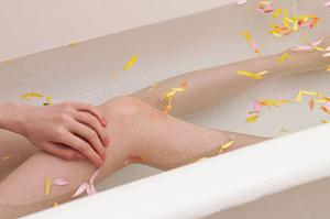 大阪の美容室で育毛の相談をしています